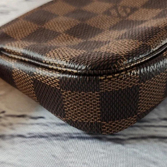 Louis Vuitton Mini Pochette In Damier Ebene - Picture 9 of 12